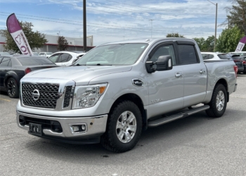 2017 Nissan Titan Crew Cab SV 4WD V8